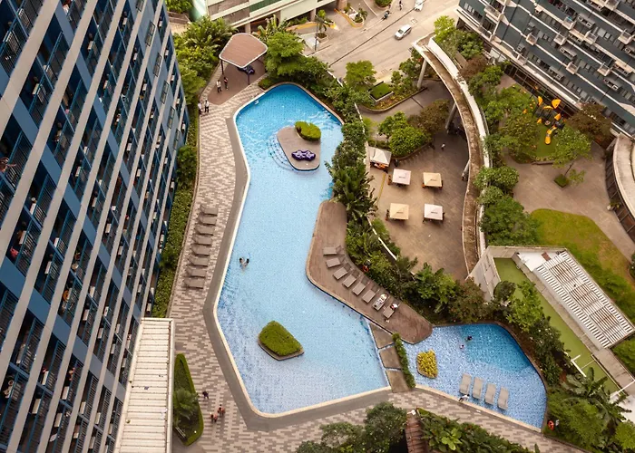 Apartment Makati Chic 1br And Balcony With Pool View *