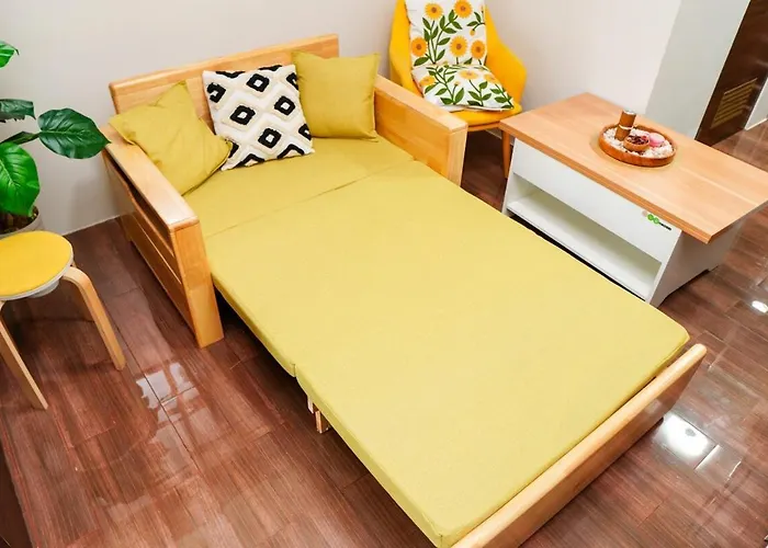Apartment Makati Chic 1br And Balcony With Pool View *