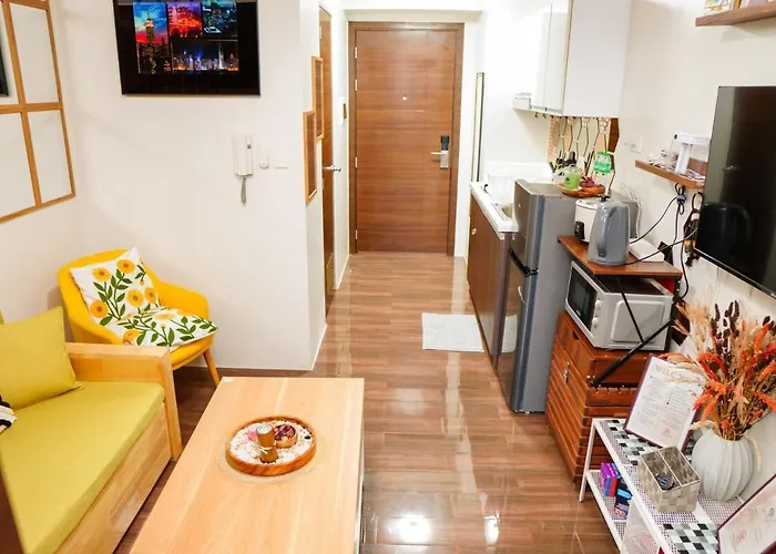 Makati Chic 1br And Balcony With Pool View Apartment Manila