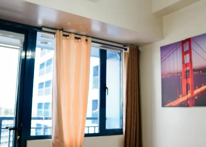 Makati Chic 1br And Balcony With Pool View Apartment *