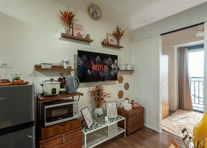 Makati Chic 1br And Balcony With Pool View * Manila