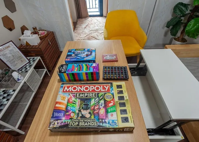 Makati Chic 1br And Balcony With Pool View Apartment Manila