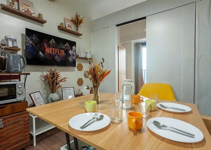 Makati Chic 1br And Balcony With Pool View *