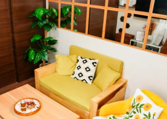 Apartment Makati Chic 1br And Balcony With Pool View *