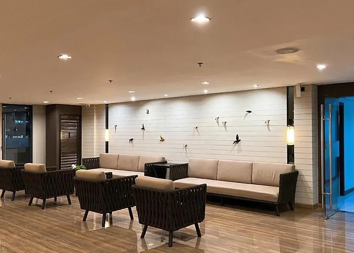Makati Chic 1br And Balcony With Pool View *